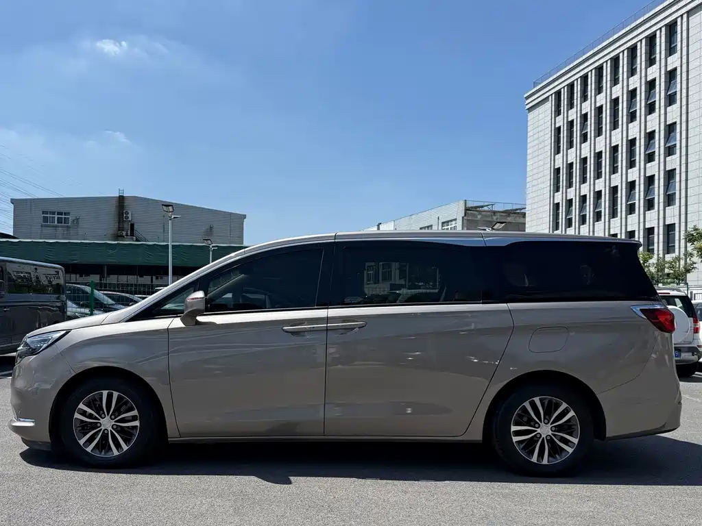 Buick GL8 2022 ES Lu Zun 653T Exclusive model купить на сайте DeffCars