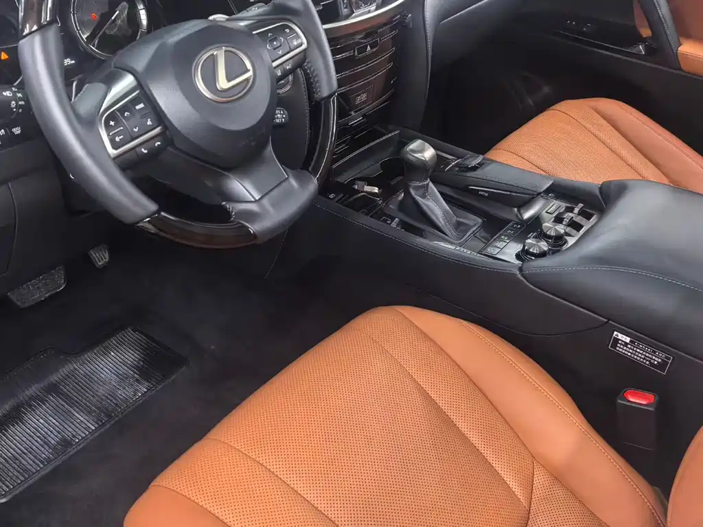 Lexus LX 2016 570 Premium Deluxe Edition купить на сайте DeffCars