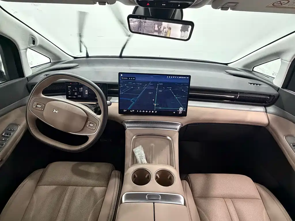 Xpeng X9 2025 pure electric 740 long battery life Max купить на сайте DeffCars