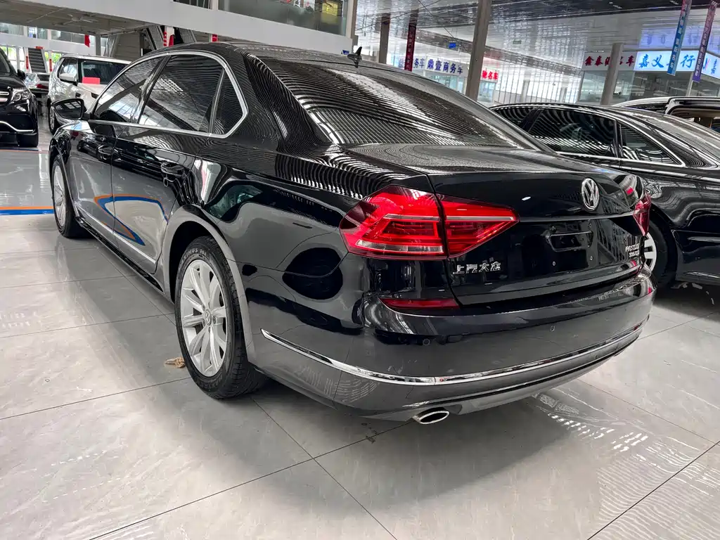 Passat 2017 330TSI DSG Premium Edition купить на сайте DeffCars