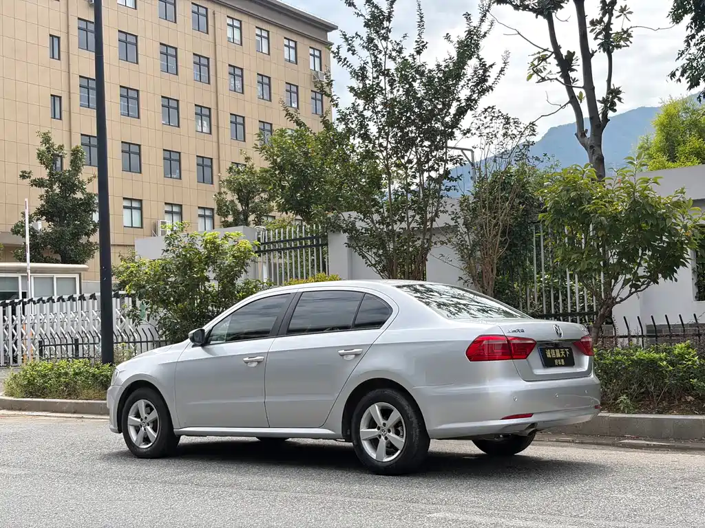 Lavida 2013 1.6L automatic fashion version купить на сайте DeffCars