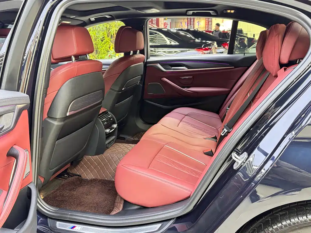 BMW 5 Series 2022 Facelift 2 530Li Exclusive M Sports Package купить на сайте DeffCars