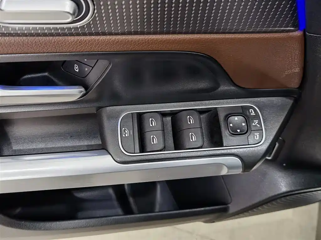Mercedes-Benz GLB 2021 GLB 200 Dynamic купить на сайте DeffCars