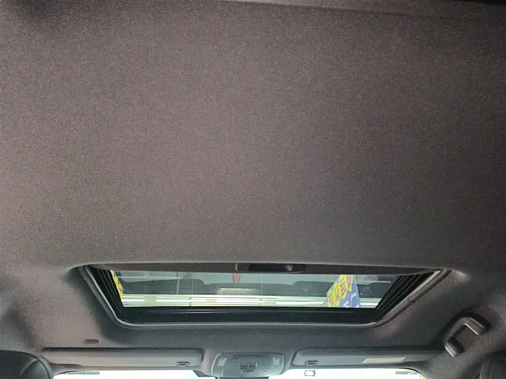 SIENNA 2023 2.5L Hybrid Premium Edition купить на сайте DeffCars