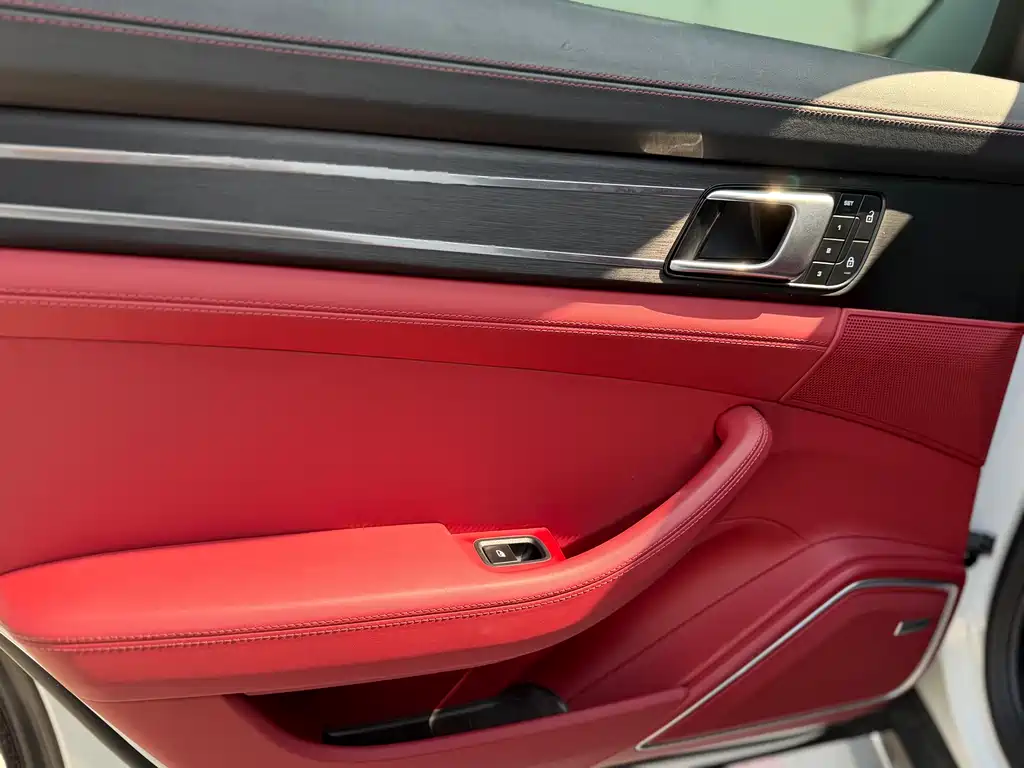 Panamera 2023 Panamera Executive Extended Platinum Edition 2.9T купить на сайте DeffCars