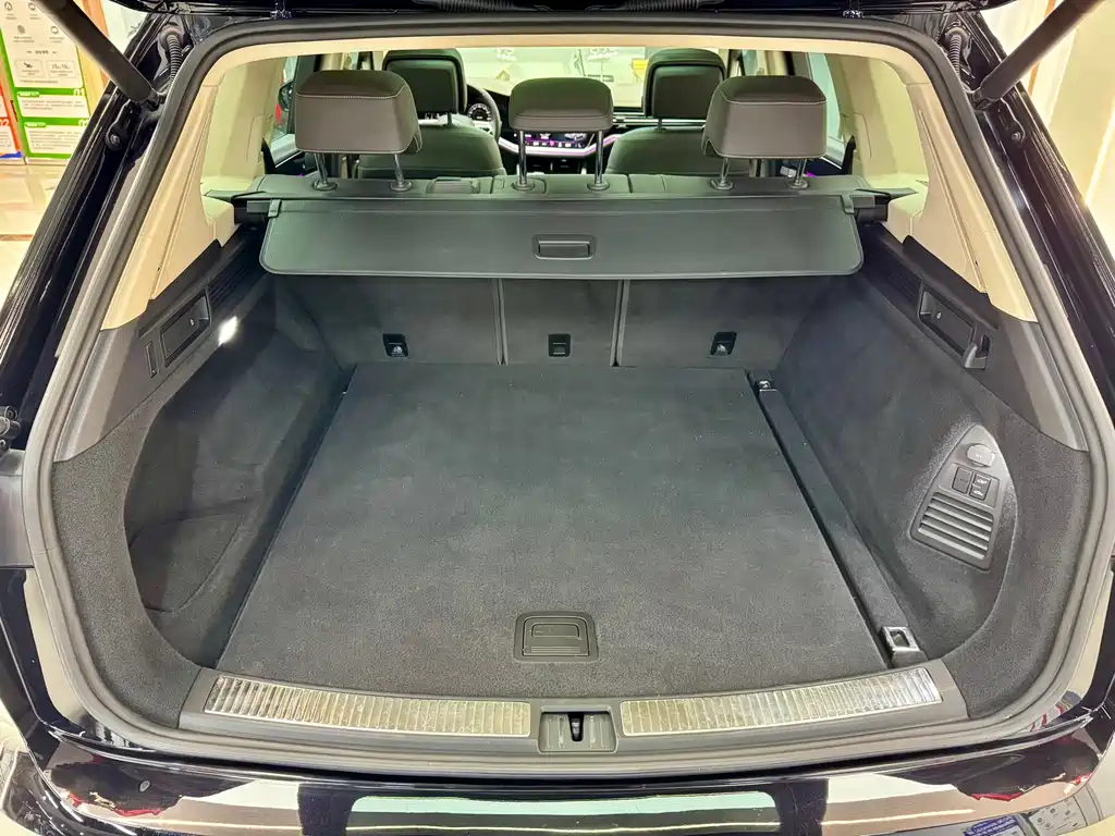 Touareg 2021 3.0TSI Ruixiang Edition Obsidian Sports Package купить на сайте DeffCars