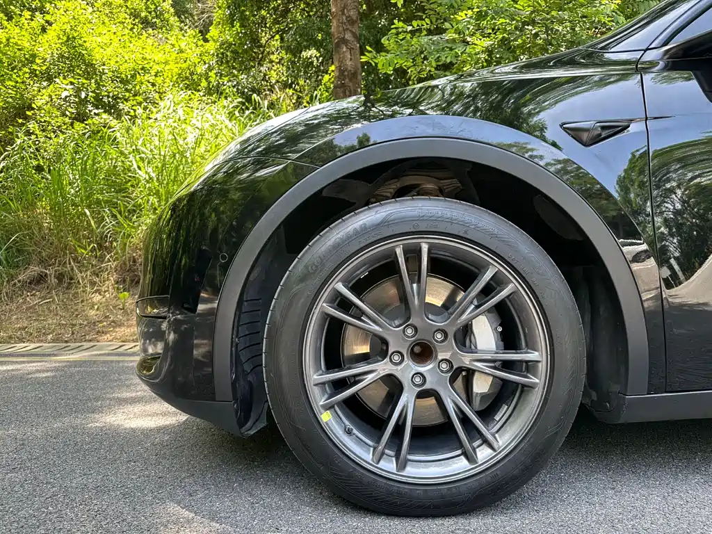 Model Y 2023 rear-wheel drive version купить на сайте DeffCars