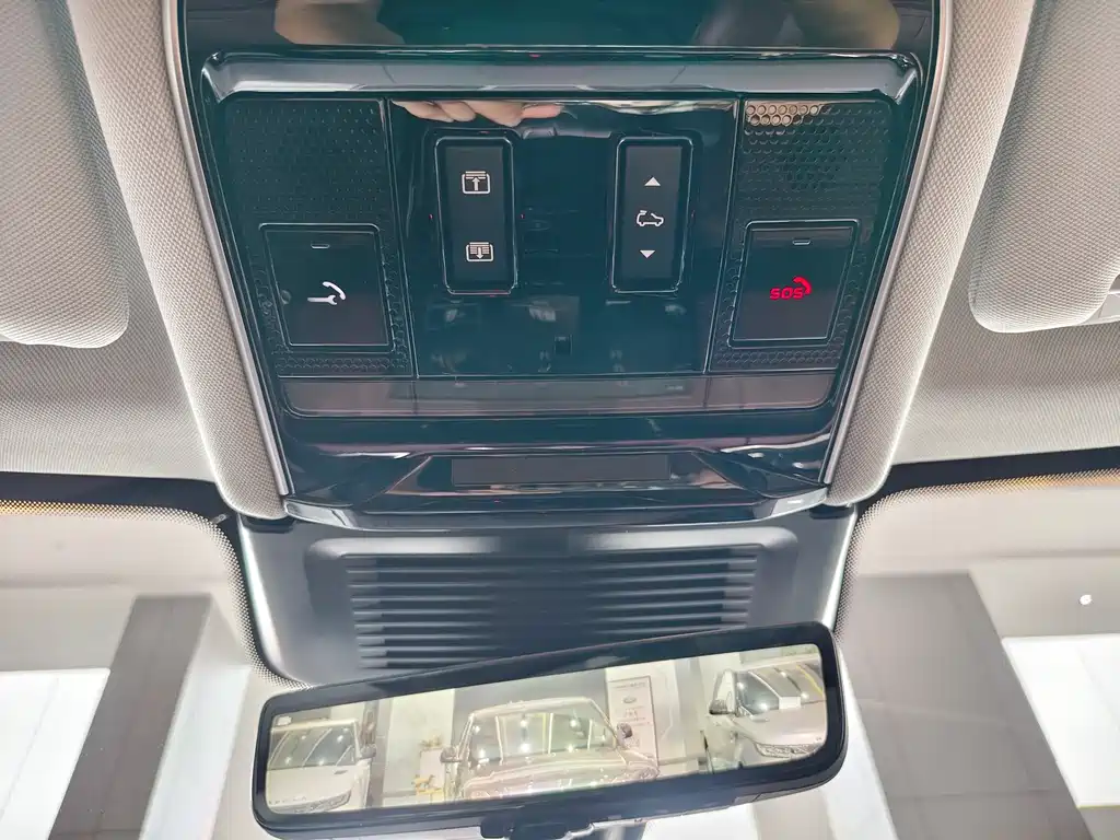 Range Rover Sport 2024 400PS Dynamic SE купить на сайте DeffCars