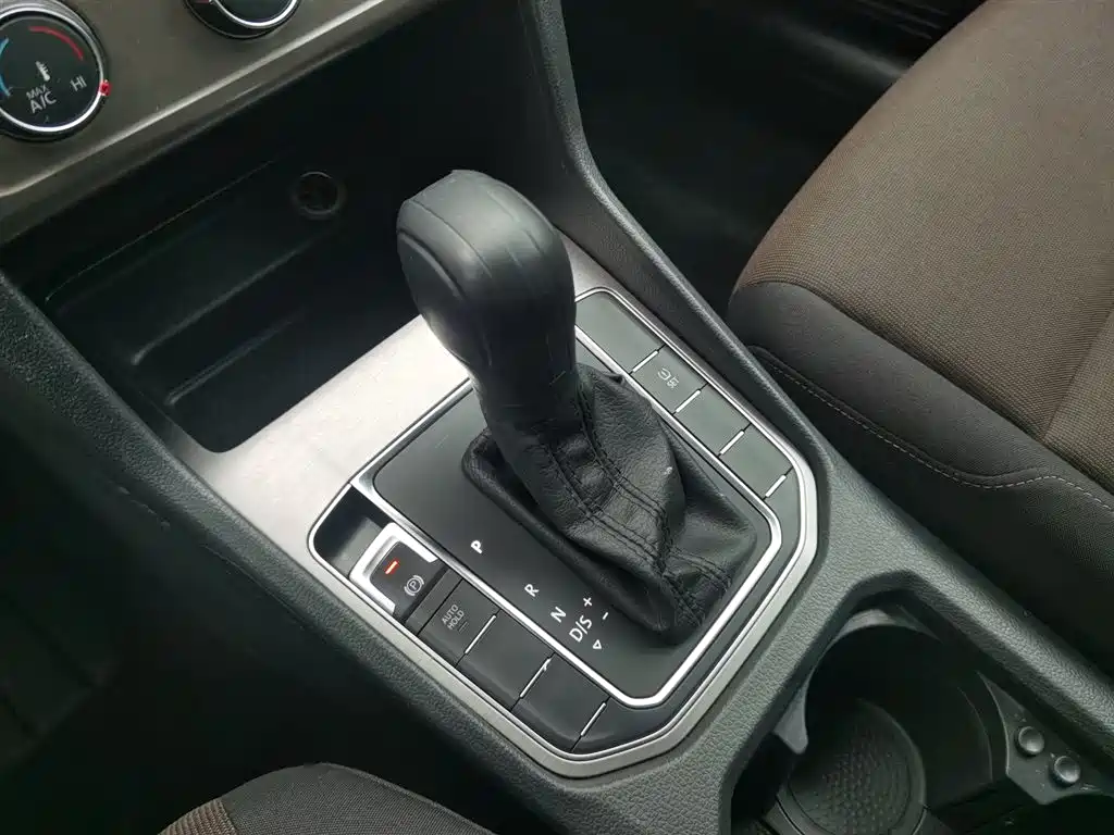 Golf·Jialu 2016 1.6L automatic comfort type купить на сайте DeffCars