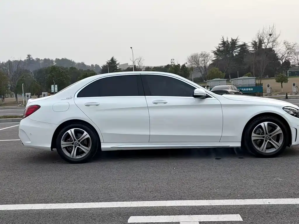 Mercedes-Benz C-Class 2020 facelift C 260 L sports version купить на сайте DeffCars