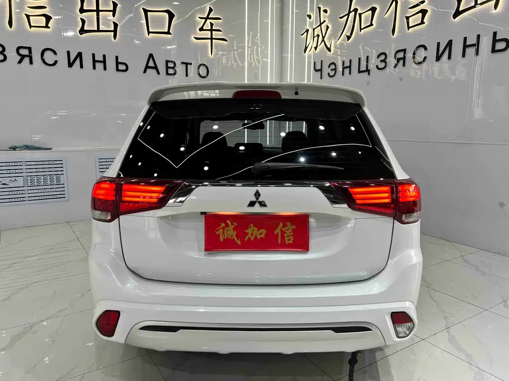 Outlander 2021 2.0L 2WD Enjoy Edition 5 seats купить на сайте DeffCars