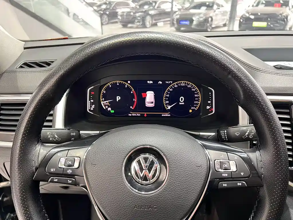 Touron 2020 facelift 380TSI four-wheel drive luxury version купить на сайте DeffCars