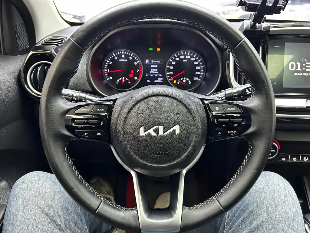 Yipao 2021 1.4L CVT sunroof model купить на сайте DeffCars