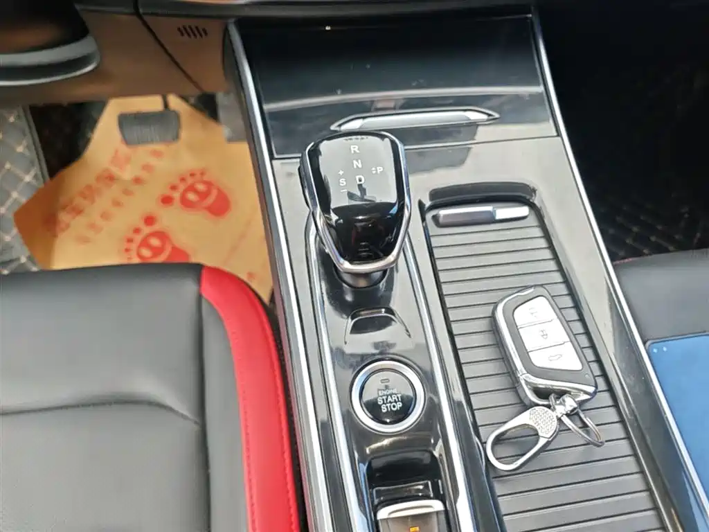 Sihao X8 2021 model 300T DCT luxury intelligent version 7 seats купить на сайте DeffCars