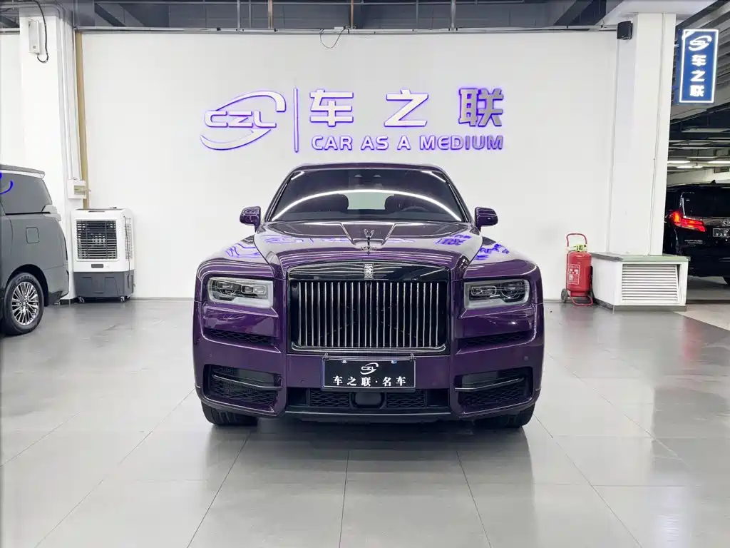 Cullinan 2024 Black Badge купить на сайте DeffCars