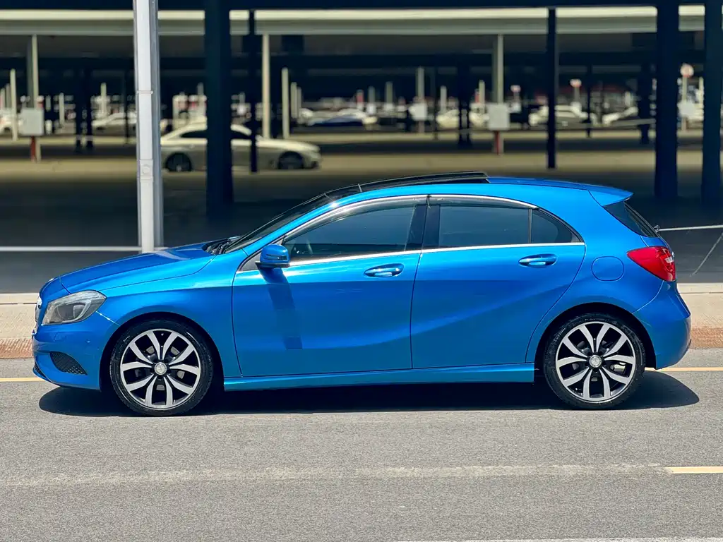Mercedes-Benz A-Class Import 2015 A 200 Fashion Model купить на сайте DeffCars