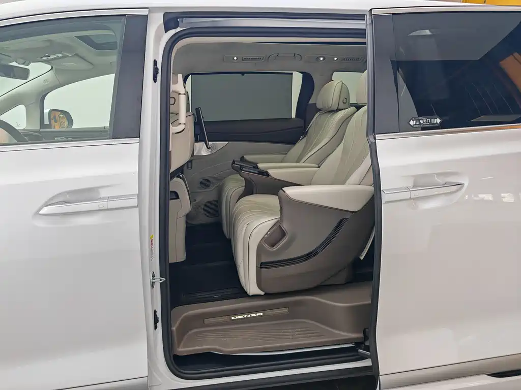 Denza D9 2022 DM-i 970 four-wheel drive flagship model купить на сайте DeffCars