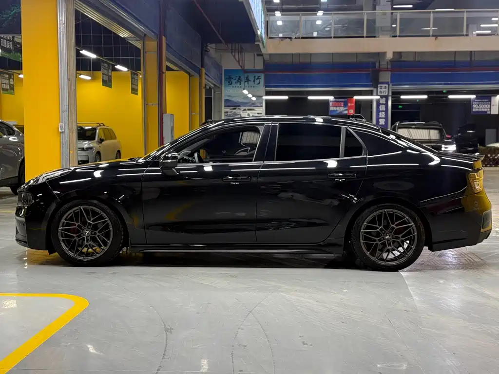 Lynk & Co 03 2021 1.5TD DCT Champion Edition купить на сайте DeffCars
