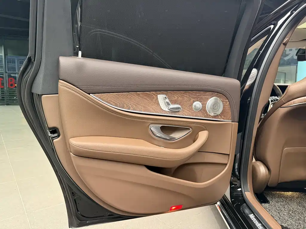 Mercedes-Benz E-Class 2022 E 300 L Luxury Model купить на сайте DeffCars