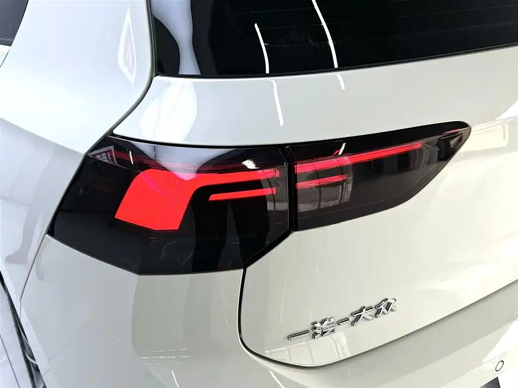 Golf 2024 280TSI DSG Pro Master Edition купить на сайте DeffCars