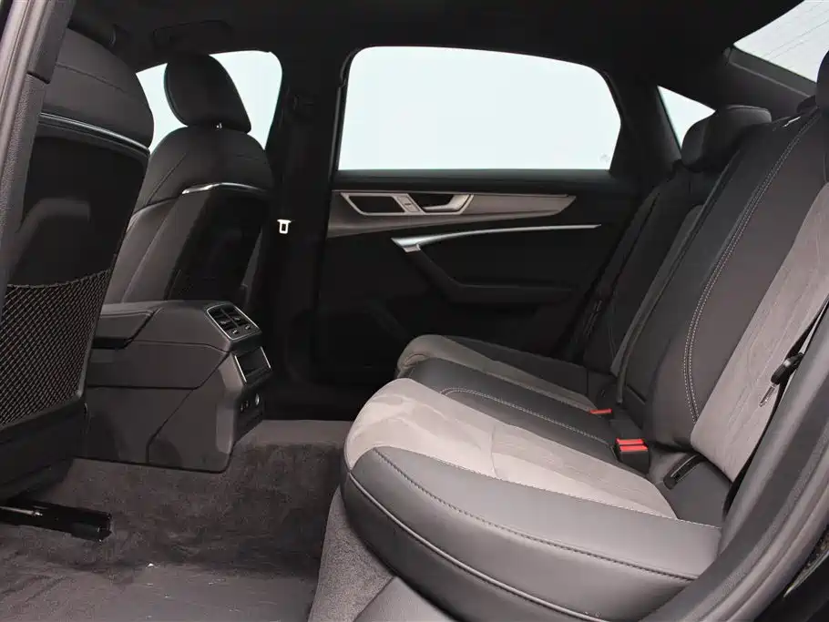 Audi A6L 2021 40 TFSI luxury and dynamic model купить на сайте DeffCars