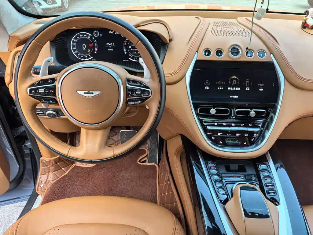 Aston Martin DBX 2022 4.0T V8 купить на сайте DeffCars