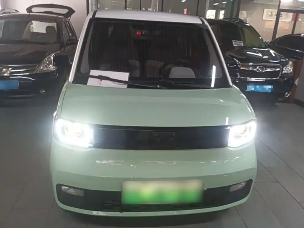 Hongguang MINIEV 2021 macaron sandwich model 120km ternary lithium купить на сайте DeffCars