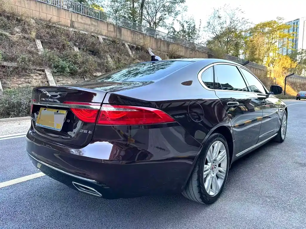 Jaguar XFL 2018 2.0T 250PS Luxury Edition купить на сайте DeffCars