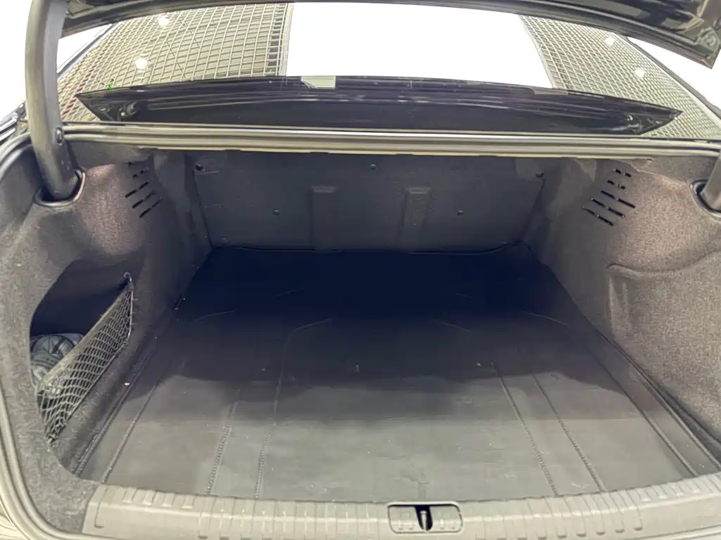 Audi A6L 2025 45 TFSI quattro premium dynamic model купить на сайте DeffCars