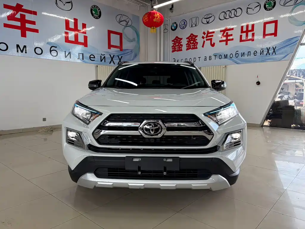 RAV4 Rongfang 2023 2.0L CVT four-wheel drive adventure version купить на сайте DeffCars
