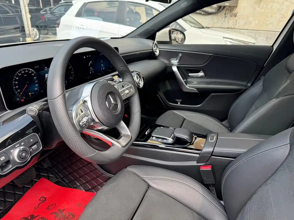 Mercedes-Benz A-Class 2020 Facelift A 200 L Sports Sedan Fashionable купить на сайте DeffCars