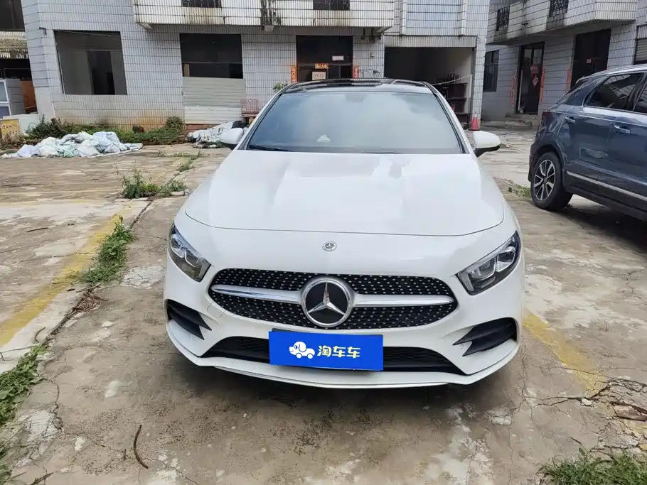Mercedes-Benz A-Class 2022 A 200 L Sports Sedan Dynamic Type купить на сайте DeffCars