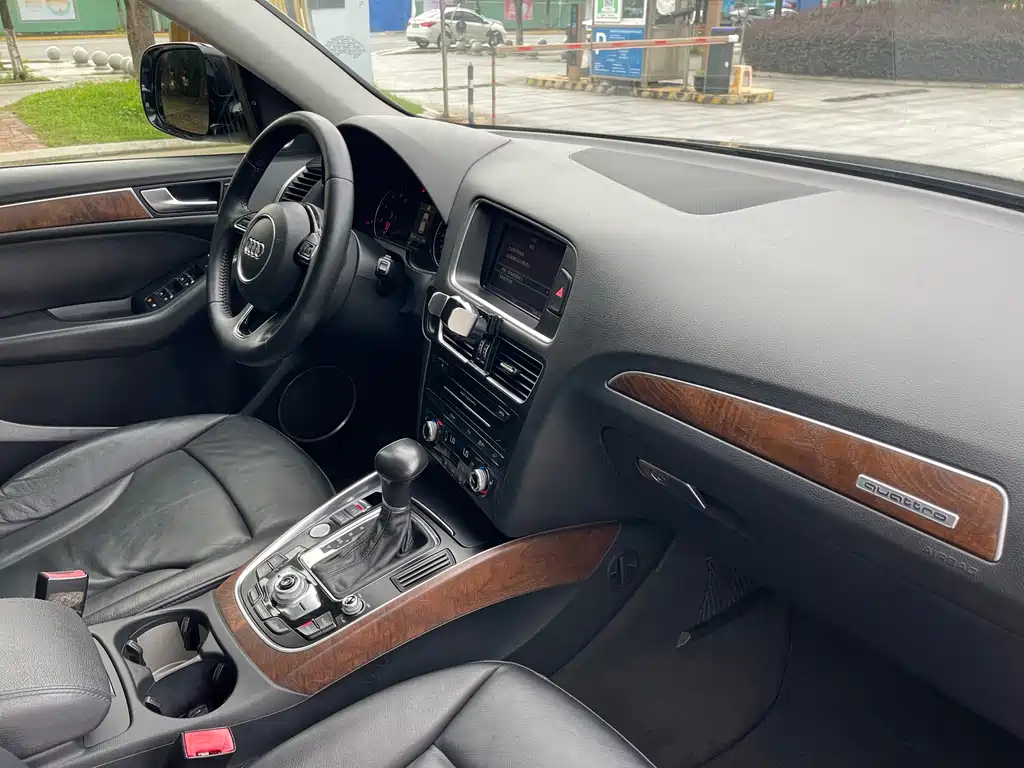 Audi Q5 2013 40 TFSI comfort type купить на сайте DeffCars