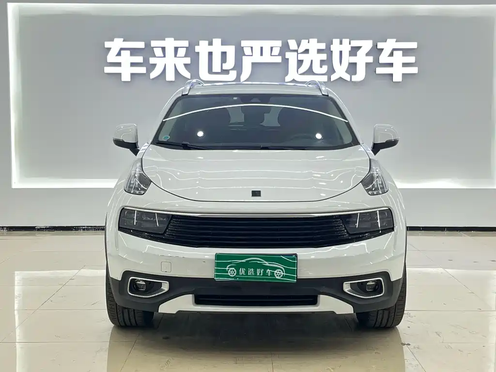 Lynk & Co 01 2017 2.0T two-wheel drive Pro version купить на сайте DeffCars