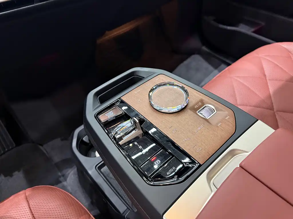 BMW iX M60 2023 M60 купить на сайте DeffCars