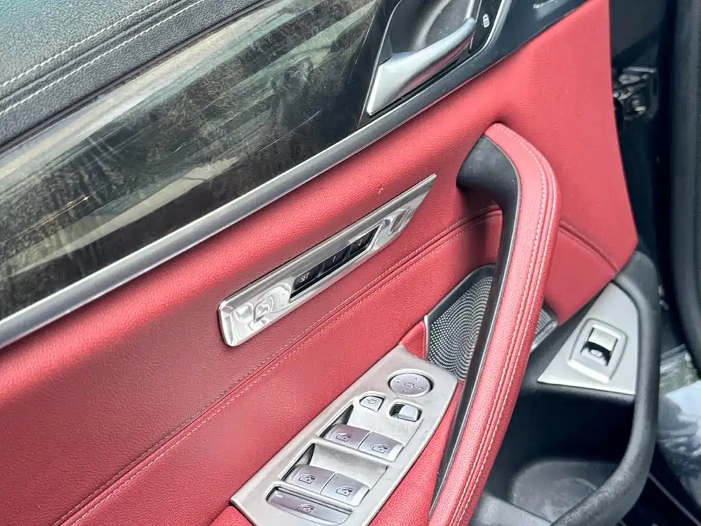 BMW 5 Series 2022 525Li M Sports Package купить на сайте DeffCars
