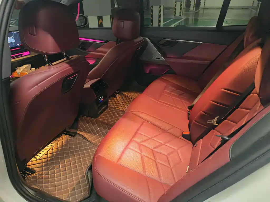 BMW 5 Series 2024 530Li Leading M Sports Package купить на сайте DeffCars