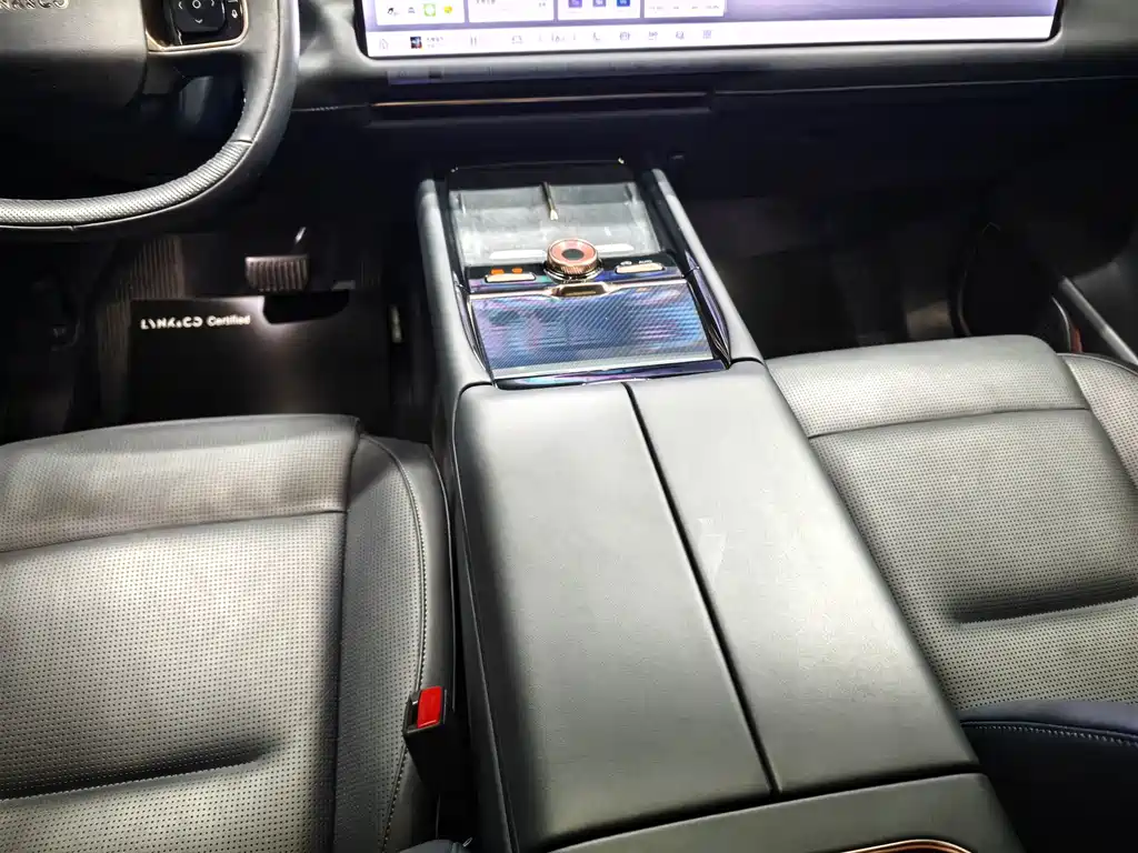 Lynk & Co 900 2025 2.0T Ultra купить на сайте DeffCars