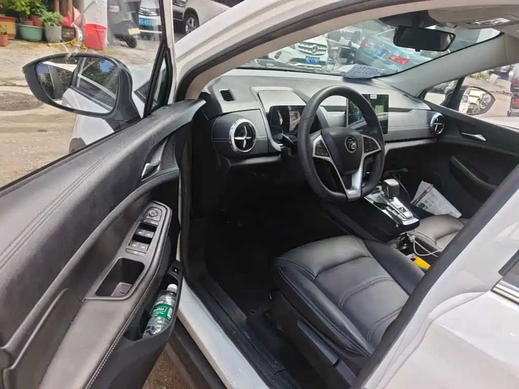 Yuan New Energy 2019 EV535 High Energy Pilot Edition купить на сайте DeffCars