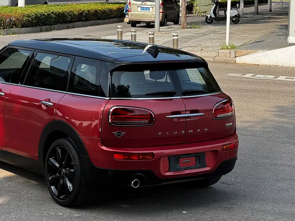 CLUBMAN 2021 1.5T COOPER Connoisseur купить на сайте DeffCars