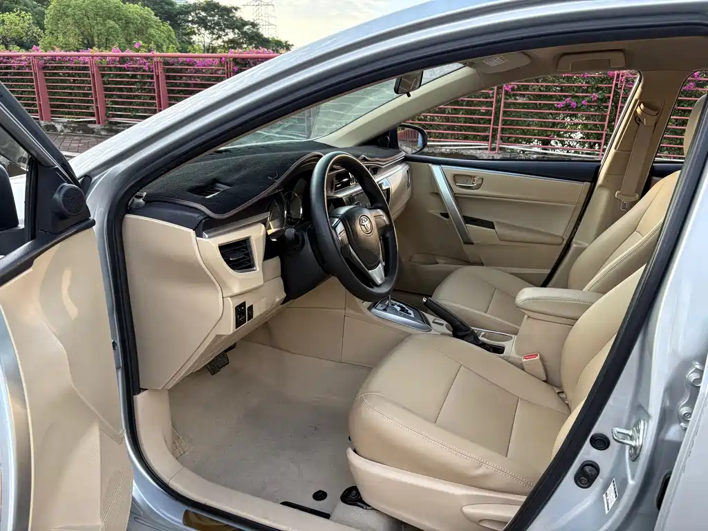 Corolla 2014 1.6L CVT GL купить на сайте DeffCars