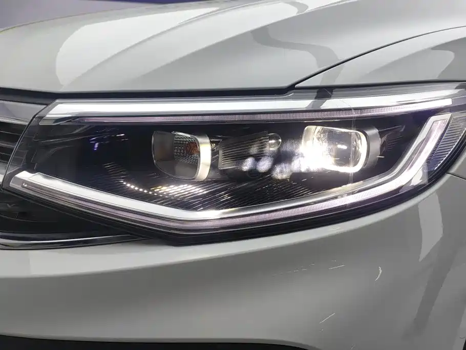 Bora 2025 200TSI DSG Yue Xing Navigation Edition купить на сайте DeffCars