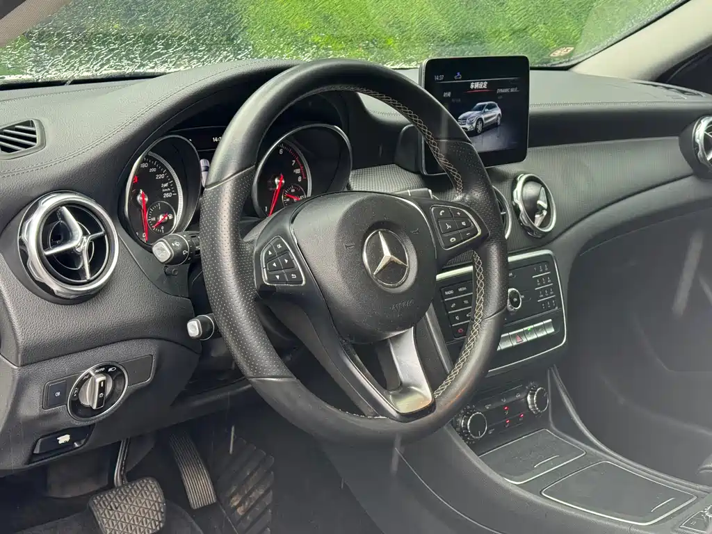 Mercedes GLA 2018 200 Fashion Edition купить на сайте DeffCars