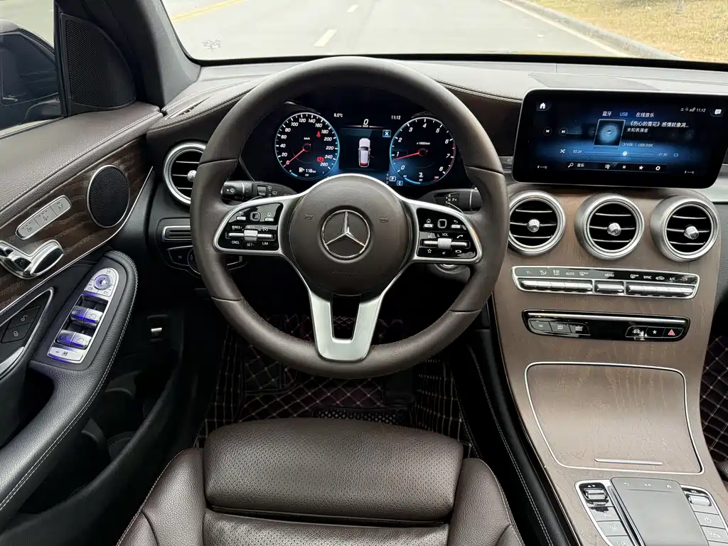 Mercedes-Benz GLC 2020 facelift GLC 260 L 4MATIC luxury model купить на сайте DeffCars