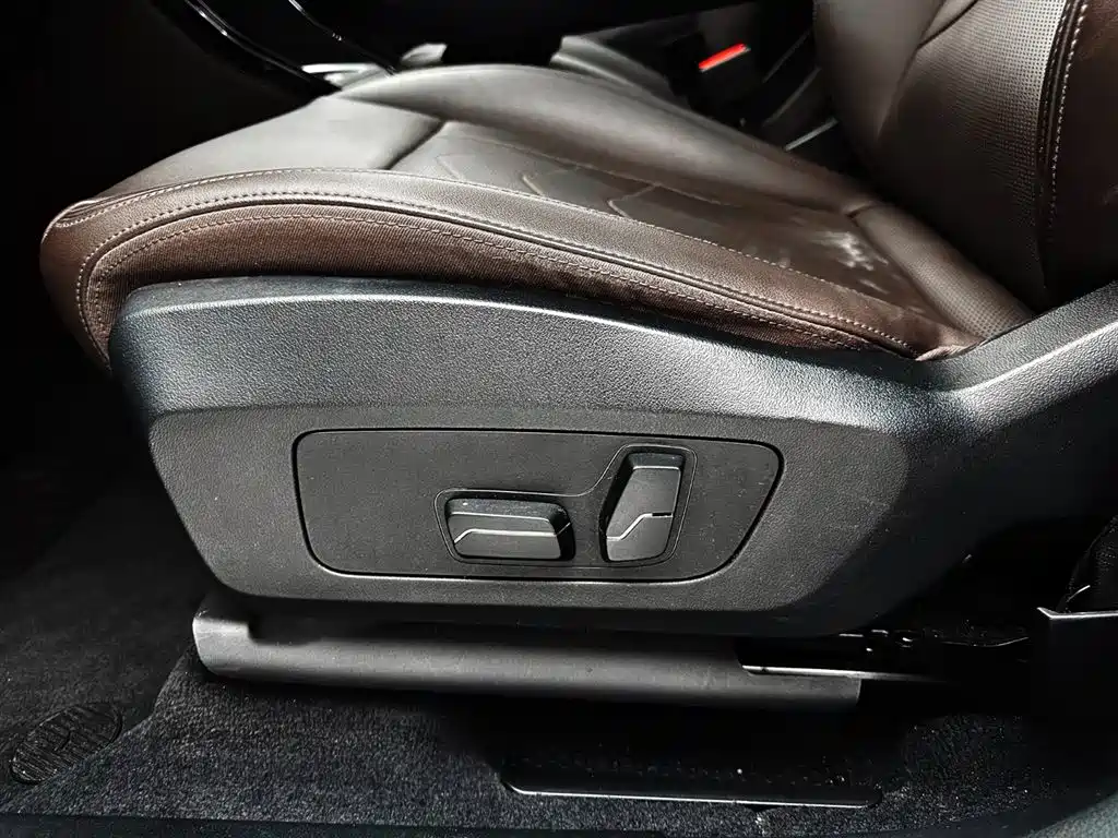 BMW X1 2023 sDrive20Li X Design Package купить на сайте DeffCars