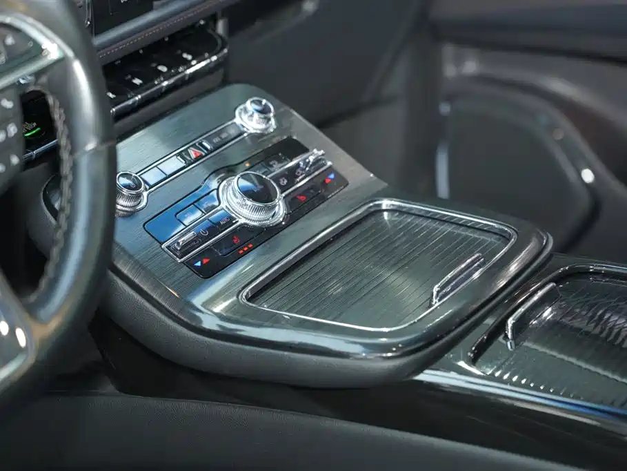 Voyager 2021 2.0T four-wheel drive exclusive edition купить на сайте DeffCars