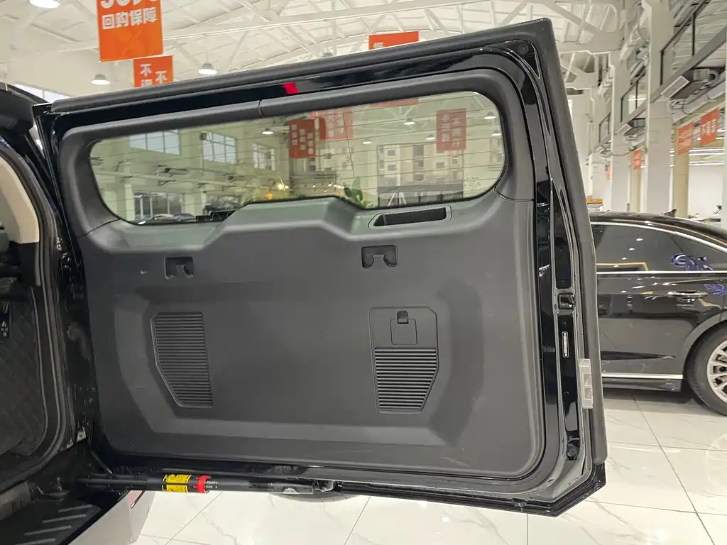 Tank 400 New Energy 2024 Hi4-T Off-Road Version купить на сайте DeffCars