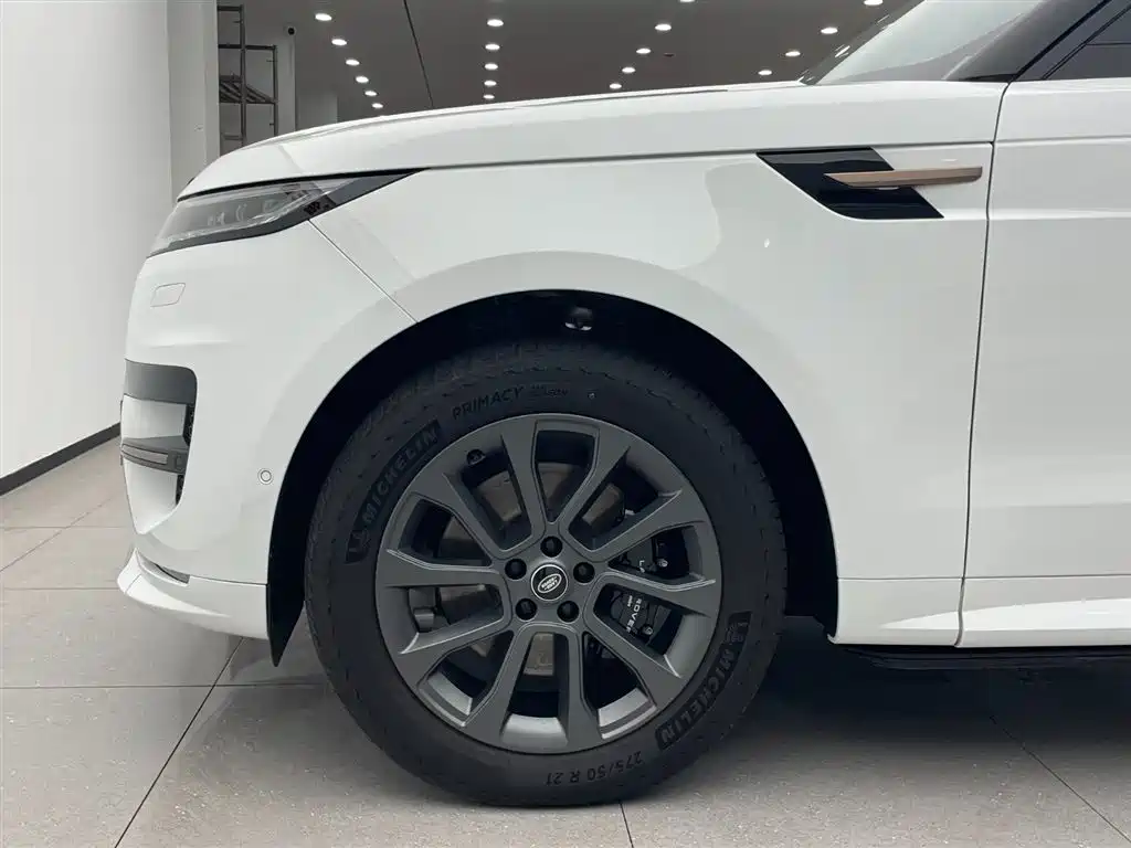 Range Rover Sport 2024 400PS Dynamic SE купить на сайте DeffCars