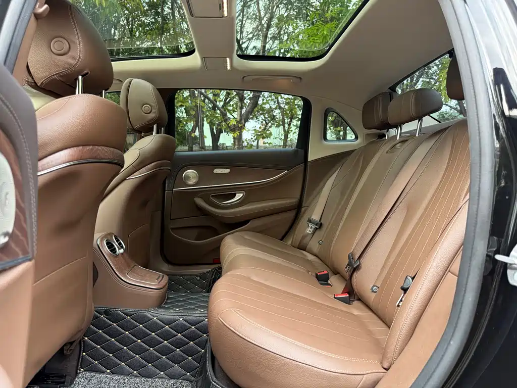 Mercedes-Benz E-Class 2022 E 260 L купить на сайте DeffCars