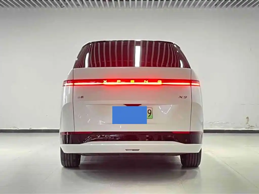 Xpeng X9 2025 pure electric 740 long battery life Max купить на сайте DeffCars